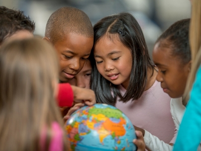 volunteering-education-corporate-citizenship-506102084