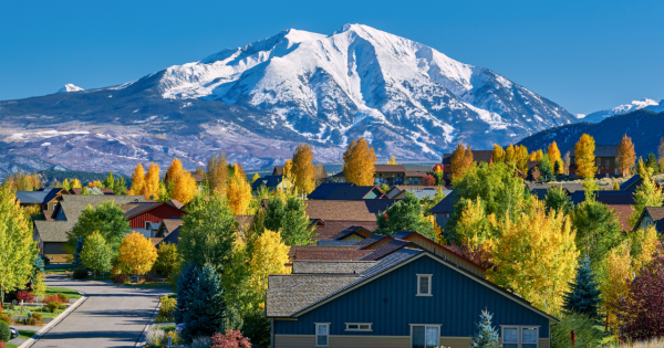 colorado-governor-signs-ensure-equal-work-pay-for-equal-work-act