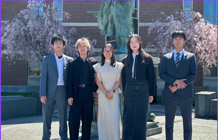 City Lighters, Boston College Weiya Wang, Yiyao Huang, Fengkai Dong, Jiwon Kim, Brian Le Heng Yeung