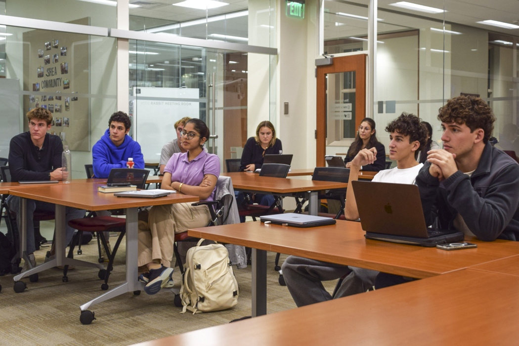 The Shea Center for Entrepreneurship hosted a session of its weekly series Start@AI for undergraduates of all majors and class years. The series includes talks by alumni and industry leaders who are using AI in their careers, hands-on skill labs teaching AI tools, mini-projects and challenges, and peer collaborations. This session was led by Sam Ransbotham, David J. Mastrocola Dean's Faculty Fellow, Business Analytics, Carroll School of Management.